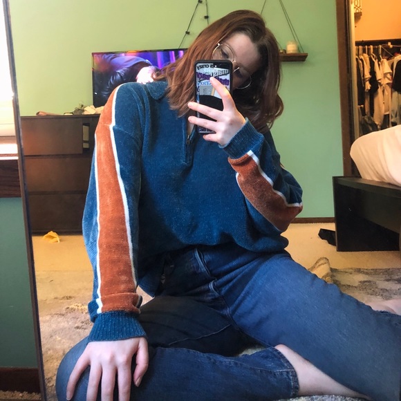 Urban Outfitters Collared Quarter Zip Sweater - Picture 2 of 4